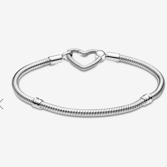 Pandora Moments Heart Closure Snake Chain Bracelet - Picture 3 of 11